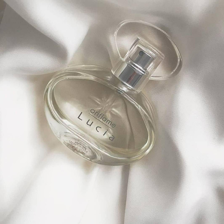 عطر زنانه لوسیا