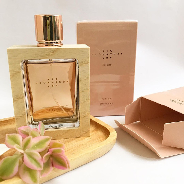عطر زنانه سیگنچر کد 38540